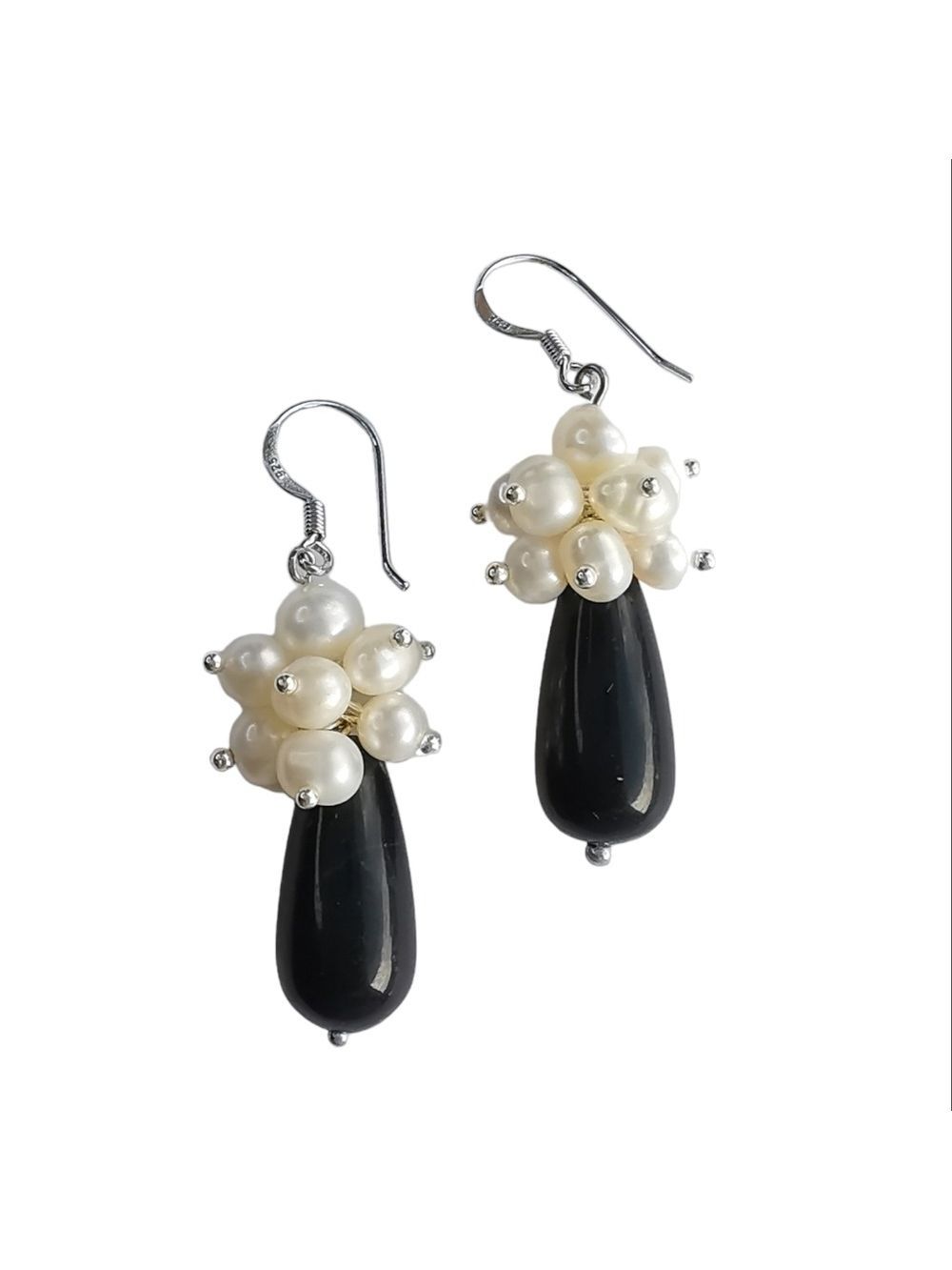 WHITE freshwater pearl cluster & Black onyx drop dangle earrings 🆕